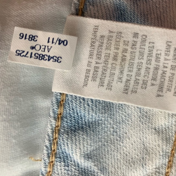 American Eagle Acid Wash Denim Shorts Size 0 - Picture 6 of 11